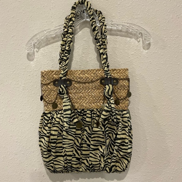 Sun n’ Sand Handbags - Vintage Sun n’ Sand Animal Print Shoulder Bag Magnetic Straw & Silky Fabric